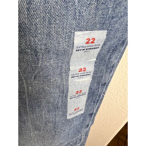 Old Navy Women's Extra High Rise Sky-Hi Straight Ankle Jeans Blue NEW ~ Size 22 - Picture 4 of 9